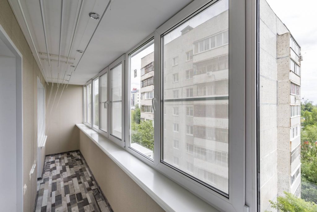 Тёплое остекление балконов ПВХ профилем в ЖК Эдельвейс-комфорт
