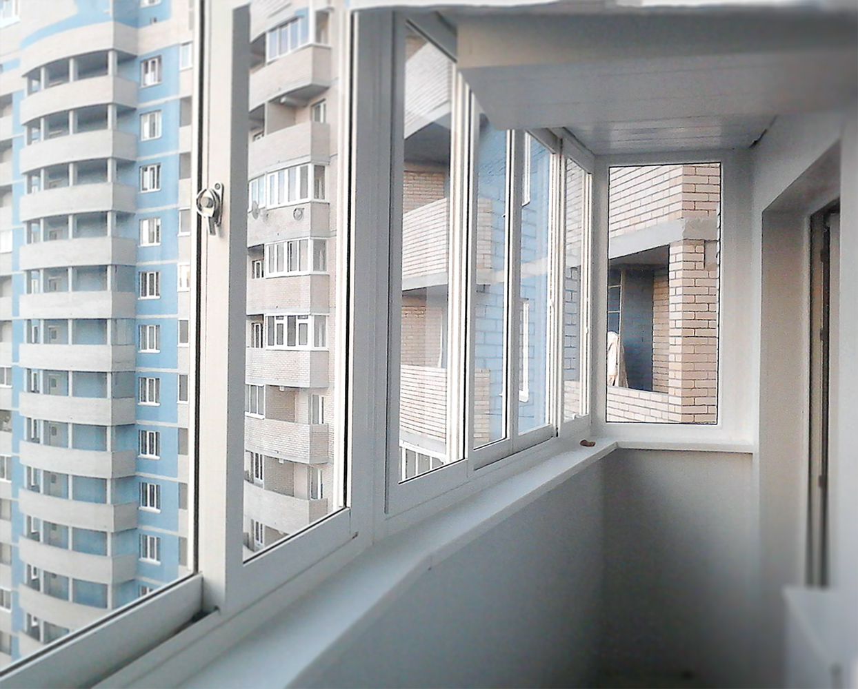 Тёплое раздвижное остекление балконов в ЖК Чеховский посад